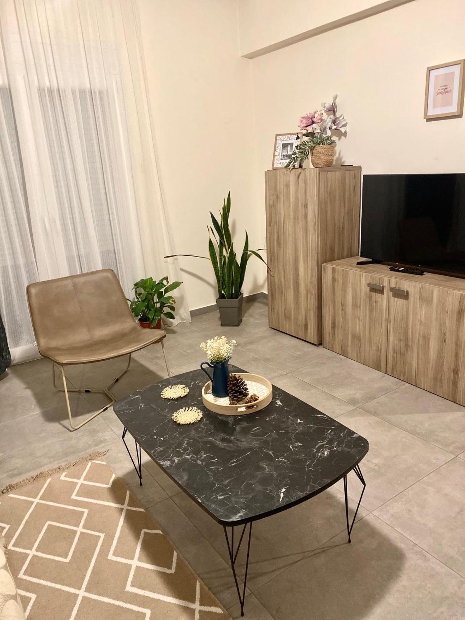 Στυλ & Άνεση Στο Κέντρο La Maison 12 Ανακαινισμένο Διαμέρισμα Larissa Exteriör bild